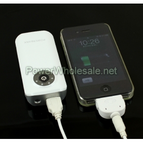 Wholesale 5200 8400mah portable mini power bank best for traveling with LED