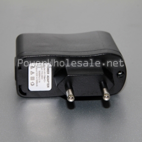 Wholesale EU plug universal Travel Adapter/Wall charger  in black color
